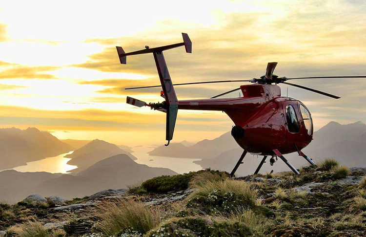 Helicopter scenic tours into Fiordland are a specialty