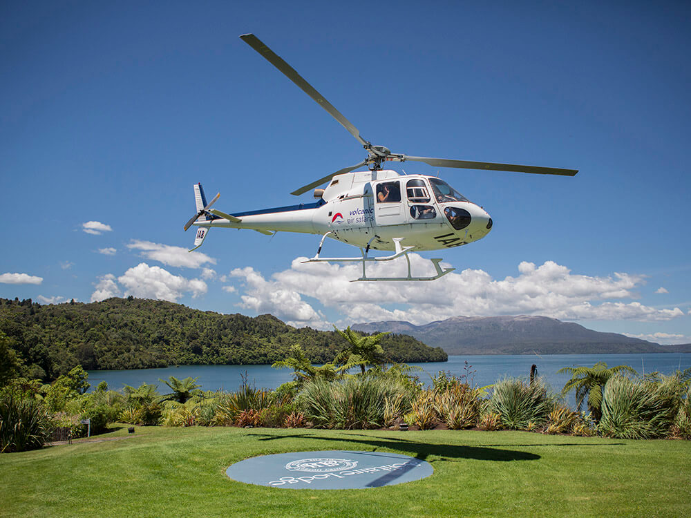 helicopter to solitaire lodge