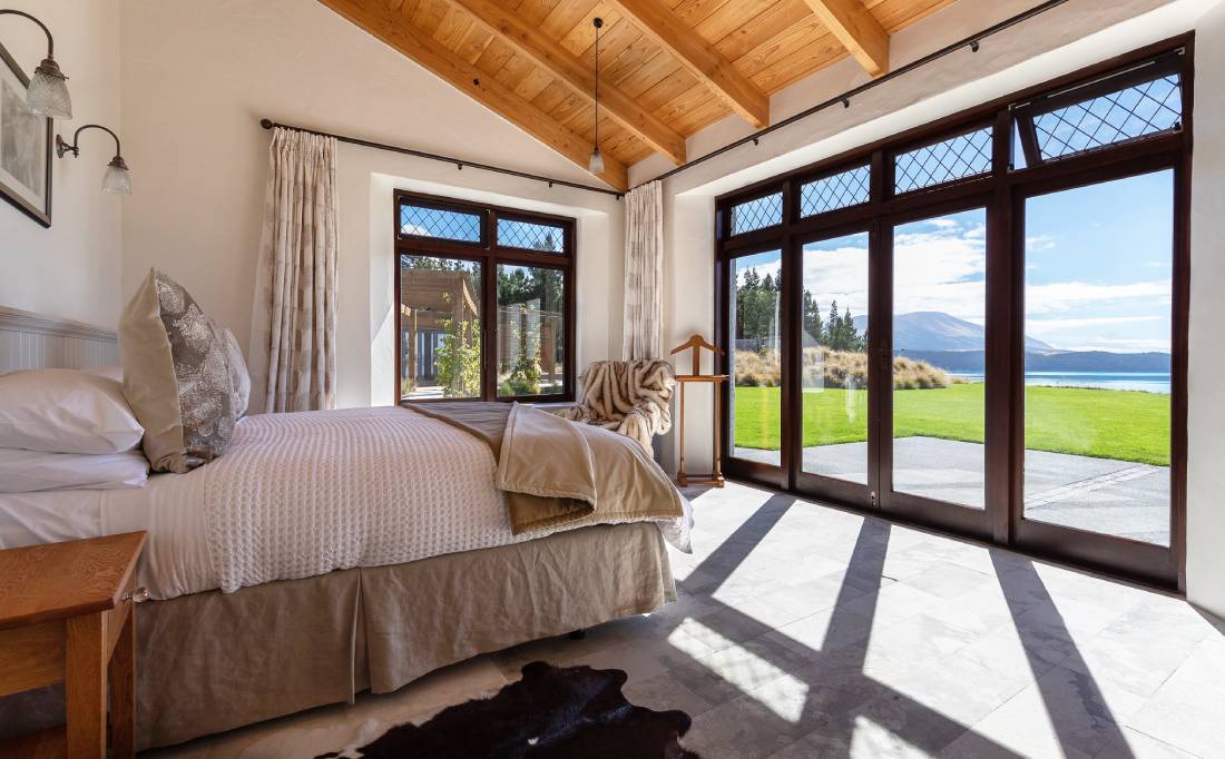 Lakeside Villa Ashley