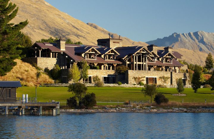 Lodge Lakefront