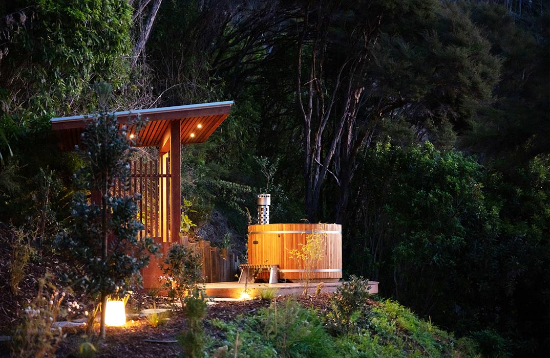 Okoro Villa hot tub and sauna
