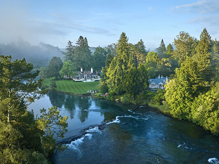 Huka Lodge on the Waikato River