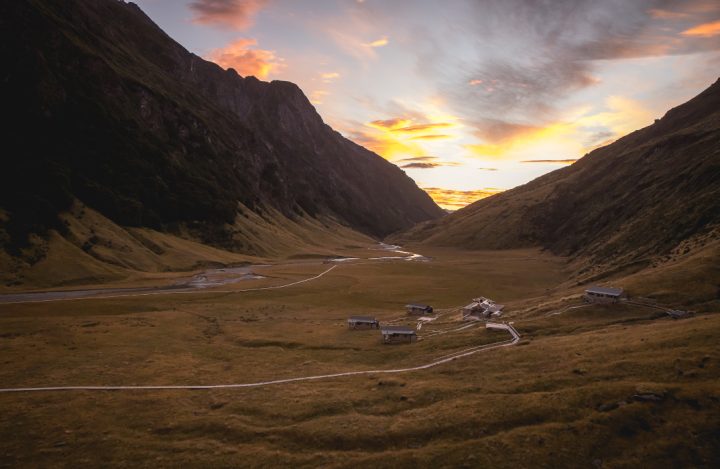 Minaret Lodge Valley