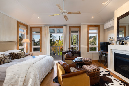 Pihopa Sutton Suite