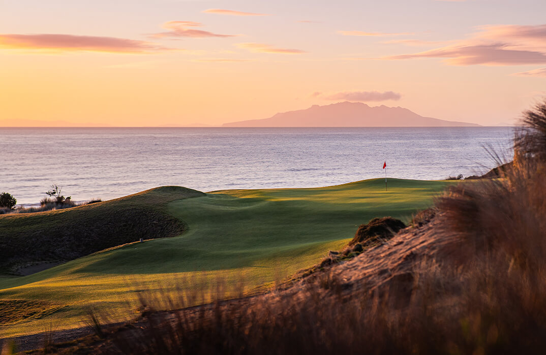 Te Arai golf course by the ocean