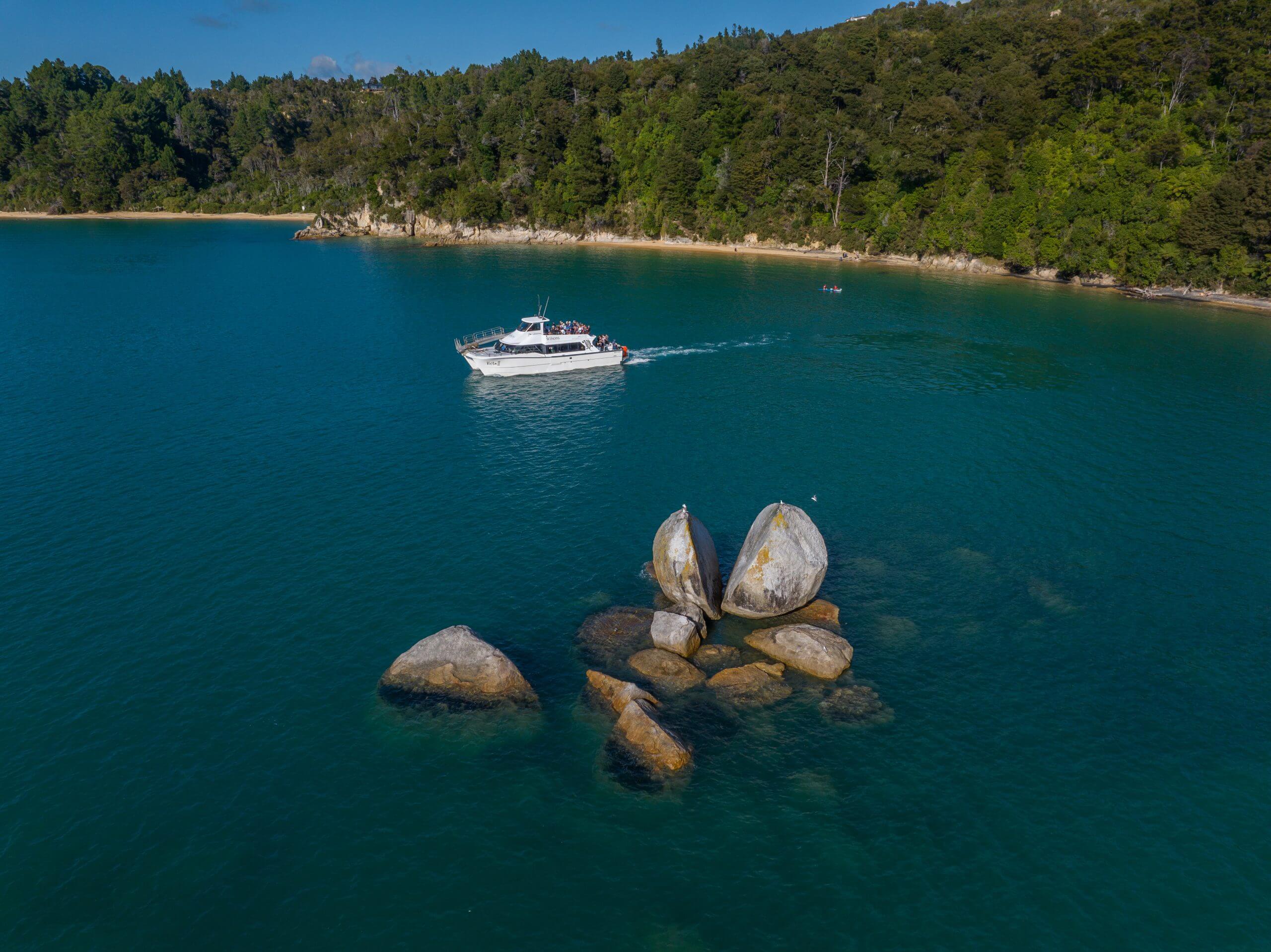 Able Tasman Split Apple rock